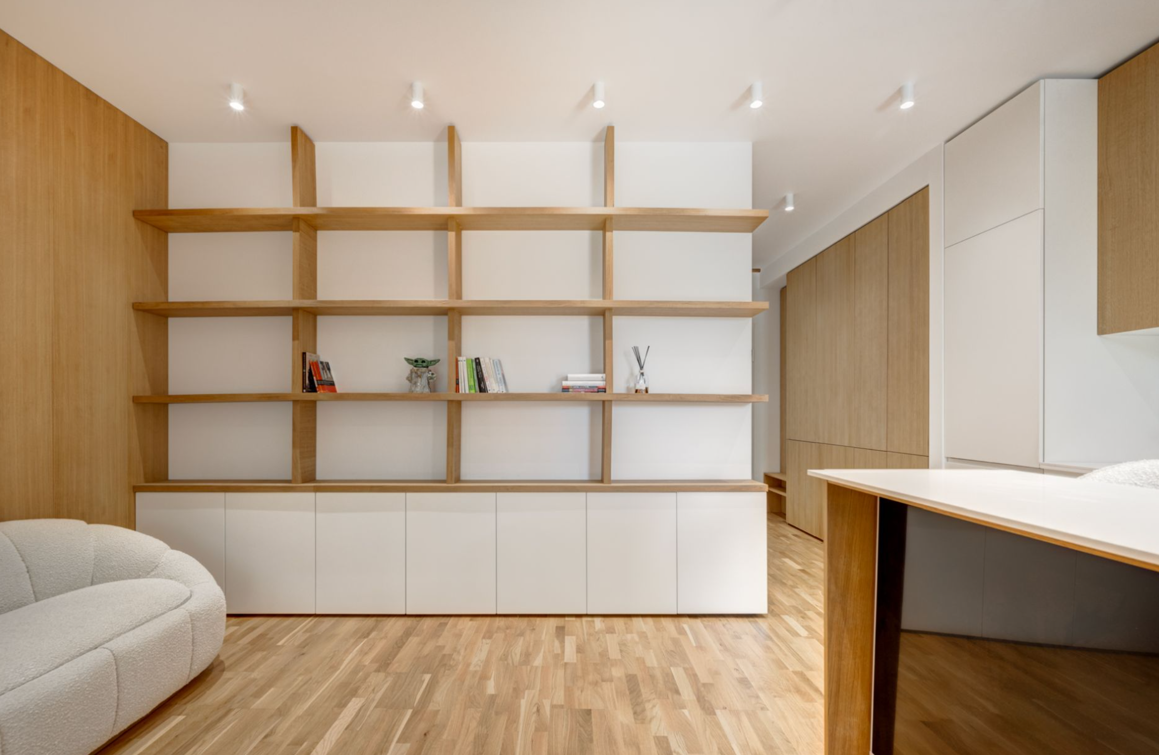 Studio The Ivy — Jandarmeriei / Băneasa